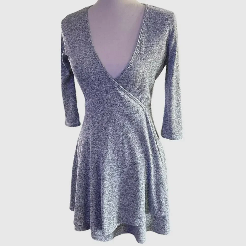 Influence Women's Size 12 Gray V-Neck‎ Long Sleeve Mini Dress - Picture 2 of 8